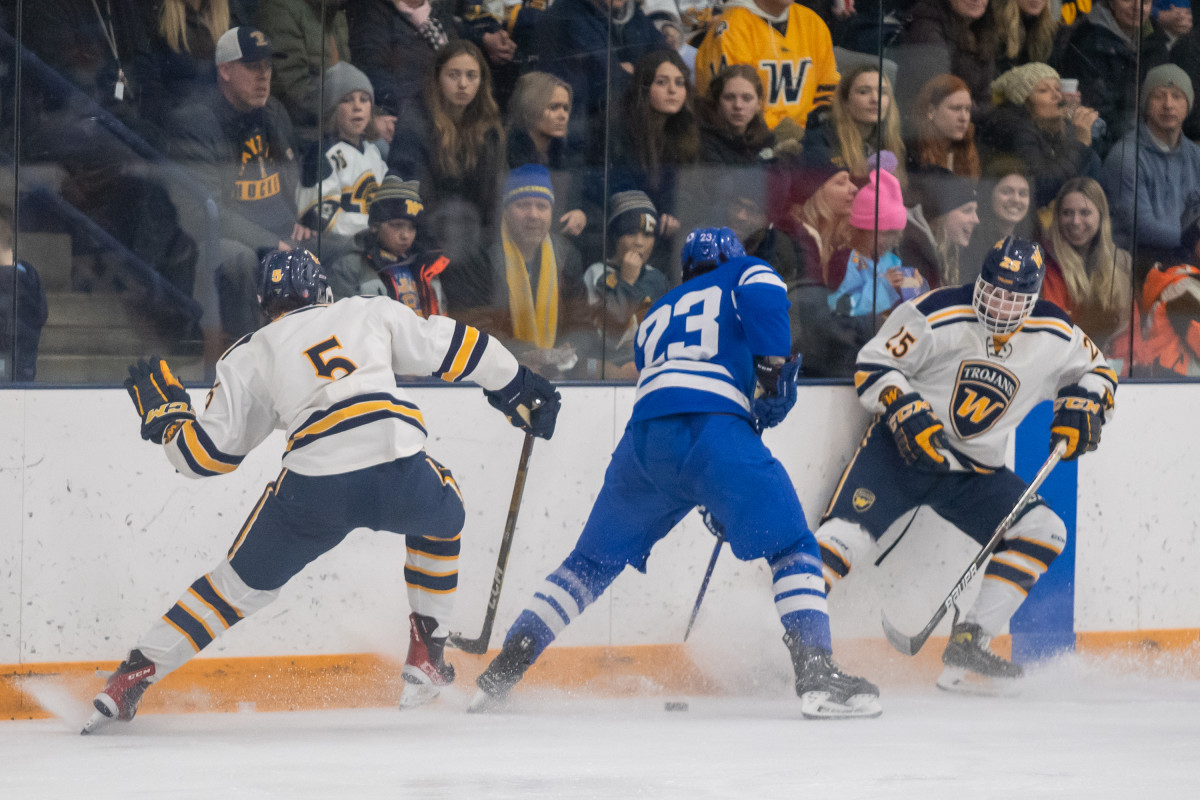 Minnetonka vs Wayzata Feb2-23 Earl Ebensteiner46